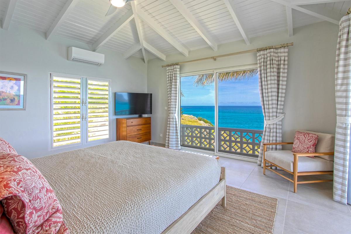 Pool villa St Martin - Beadroom with sea view 1